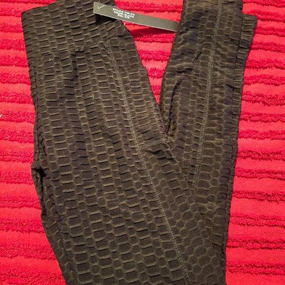 NEW MIX SCRUNCH BUTT/BOOTY LIFTING LEGGINGS Hot! Hot! Hot! - Picture 4 of 7